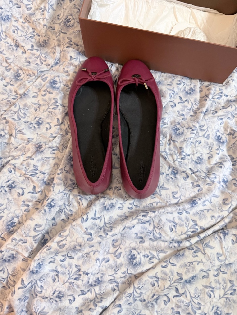 Coach Women's Burgundy Leather Ballet Flats with Bow - Picture 6 of 7